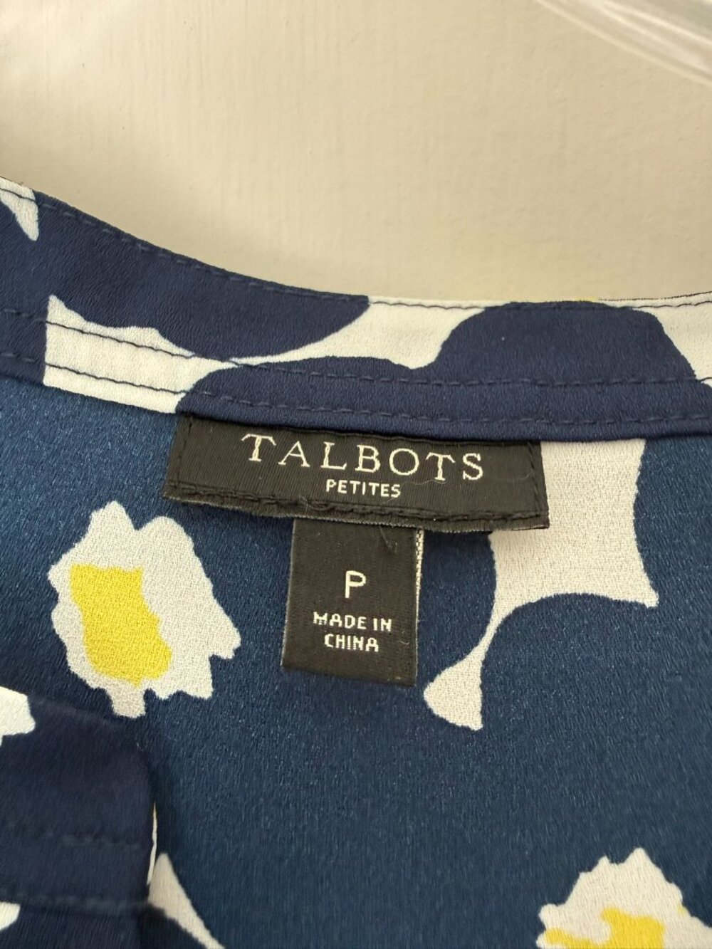 Talbots Petite Sleeveless Floral Top - Picture 4 of 6